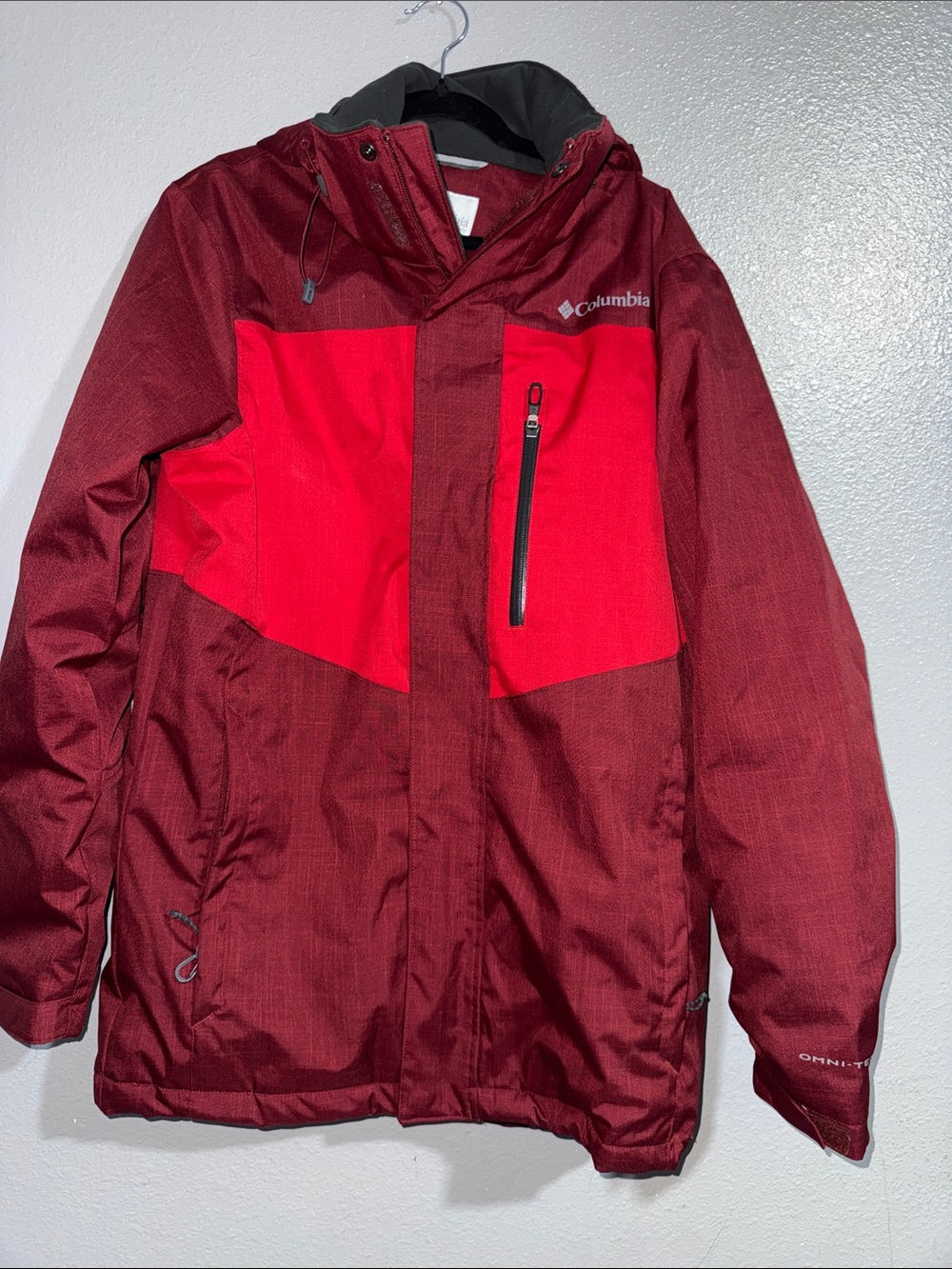 Columbia Omni-TechTwo-Tone Red & Burgundy Waterproof ski jacket